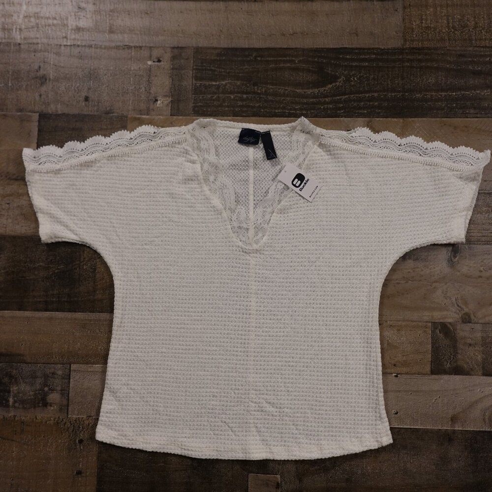 Daytrip White Lace Trim Waffle‎ Knit Top | Women's Size Small | NWT